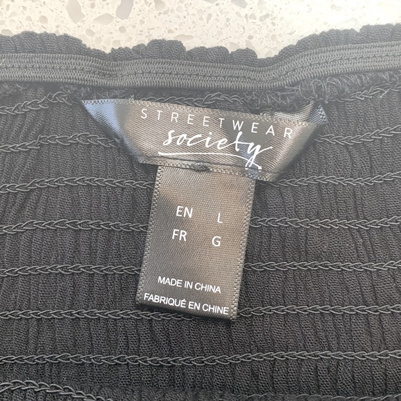 “Streetwear Society” Crop Top - Picture 3 of 3